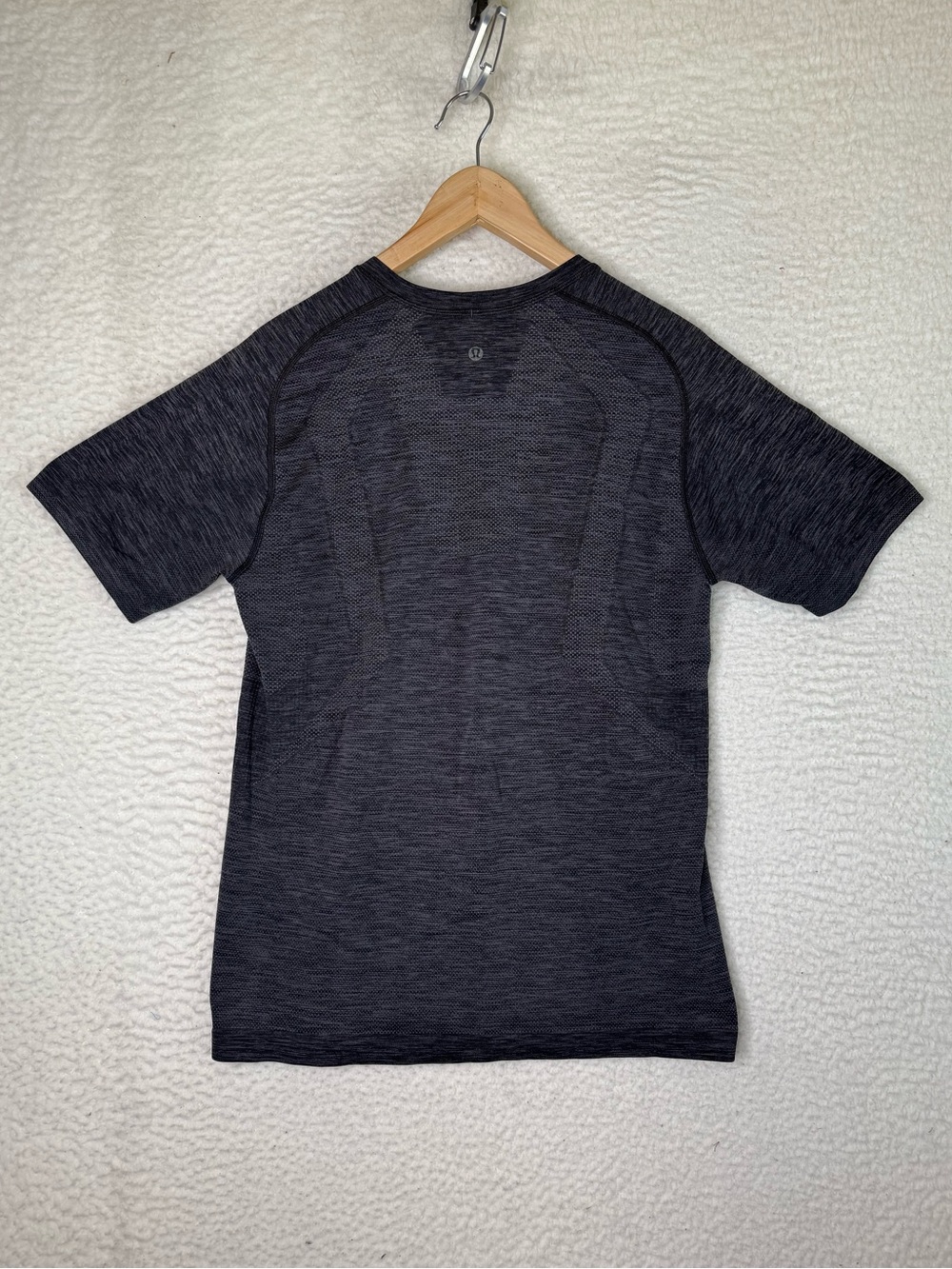 Lululemon Metal Vent Tech Short Sleeve Shirt Deep Coal Black Men's Size Medium - Picture 5 of 9